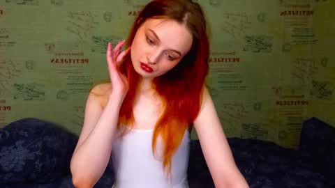 Snapshot of emi_less chatting on 02/14/26, 11:23 Emi online show from 02/14/26, 11:23