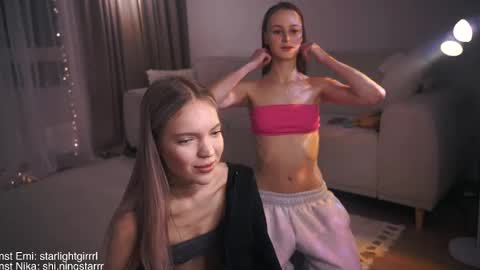 Snapshot of emi_me chatting on 02/19/25, 09:14 Emi me online show from 02/19/25, 09:14