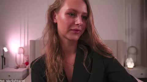 Snapshot of emi_me chatting on 09/29/25, 04:12 Emi me online show from 09/29/25, 04:12