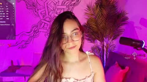 Snapshot of emi_roberts chatting on 03/29/26, 11:49 Emmily Roberts online show from 03/29/26, 11:49