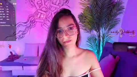 Snapshot of emi_roberts chatting on 04/07/26, 10:53 Emmily Roberts online show from 04/07/26, 10:53