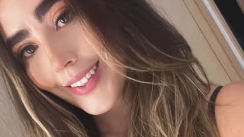 emi_royse online show from 02/28/25, 09:44