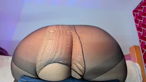 Emi online show from 03/16/26, 05:44