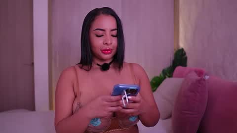    online show from 11/12/25, 06:19