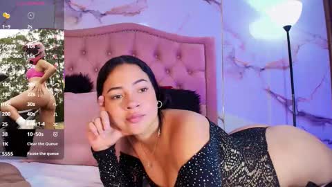 Snapshot of emiily_carter chatting on 11/27/25, 12:07 Emiily Carter online show from 11/27/25, 12:07