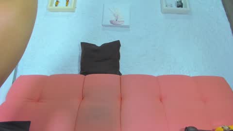 Snapshot of emiily_s chatting on 01/21/25, 12:07 Emily online show from 01/21/25, 12:07