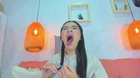 Snapshot of emiily_s chatting on 11/07/25, 12:05 Emily online show from 11/07/25, 12:05