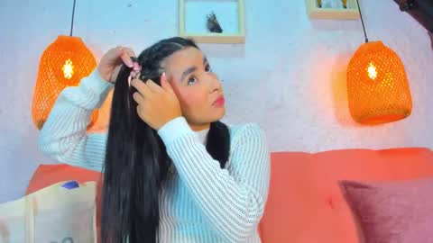 Snapshot of emiily_s chatting on 11/26/25, 12:06 Emily online show from 11/26/25, 12:06