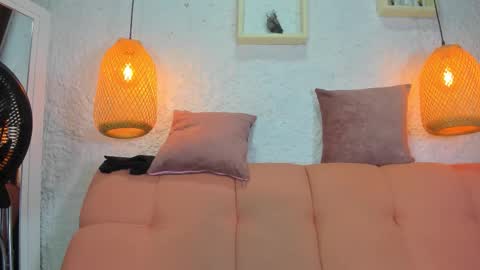 Snapshot of emiily_s chatting on 12/03/25, 12:03 Emily online show from 12/03/25, 12:03