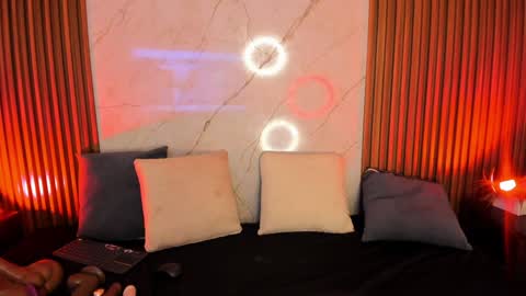   online show from 02/03/25, 08:57