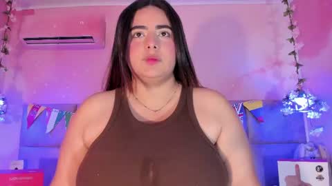 Snapshot of emiilygrace_ chatting on 07/17/26, 11:39 Emiily Grace online show from 07/17/26, 11:39