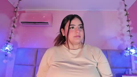 Snapshot of emiilygrace_ chatting on 08/02/26, 02:15 Emiily Grace online show from 08/02/26, 02:15
