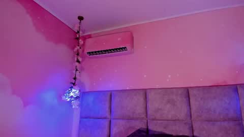Snapshot of emiilygrace_ chatting on 08/03/26, 11:37 Emiily Grace online show from 08/03/26, 11:37