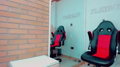 EmillySaenz online show from 01/20/25, 09:53