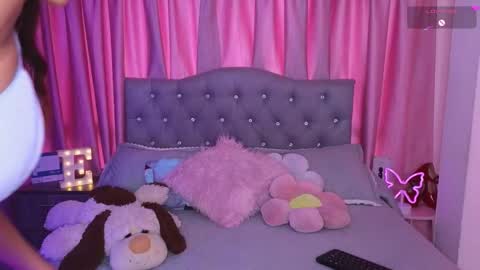 Emily online show from 11/08/25, 02:39