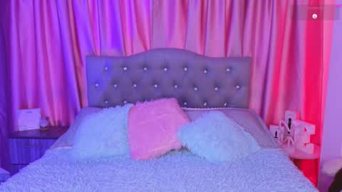 Emily online show from 01/08/26, 04:09