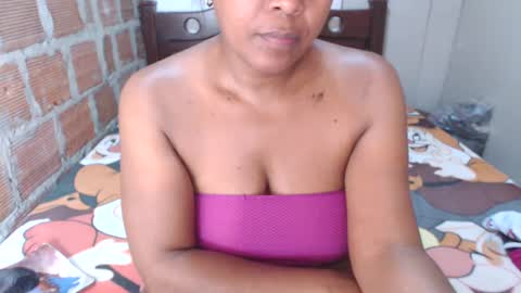 Snapshot of emilay_miller chatting on 10/05/25, 12:53 Emily online show from 10/05/25, 12:53