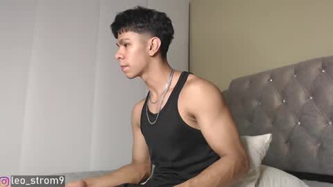 emile_239 online show from 01/22/25, 03:09