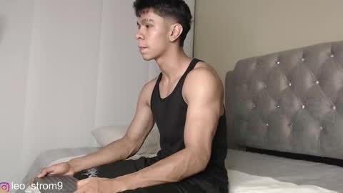 emile_239 online show from 02/16/25, 03:47