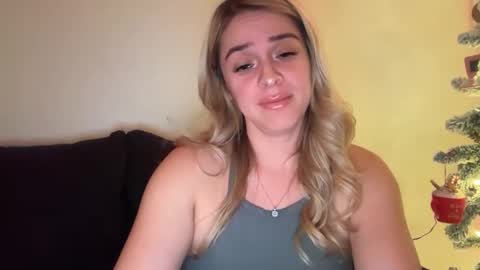 emilelovesyou online show from 12/05/25, 03:59