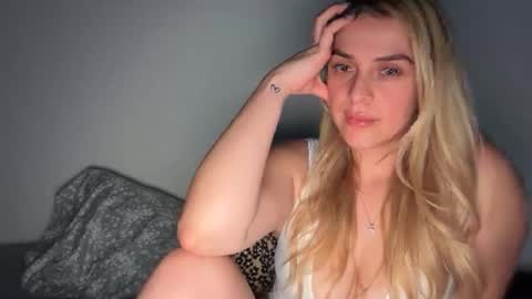 emilelovesyou online show from 12/19/25, 05:36
