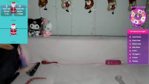Snapshot of emili_blanc chatting on 12/13/24, 01:44 Emili online show from 12/13/24, 01:44