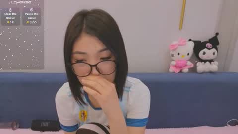 Snapshot of emili_blanc chatting on 02/12/25, 02:56 Emili online show from 02/12/25, 02:56
