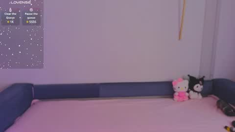 Snapshot of emili_blanc chatting on 02/22/25, 02:50 Emili online show from 02/22/25, 02:50