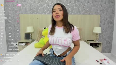 Emili Lenus online show from 01/22/25, 05:17