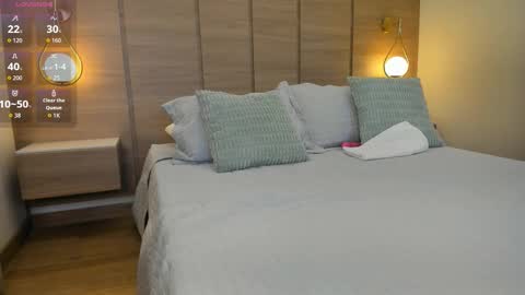 Snapshot of emilia_1040 chatting on 09/13/25, 12:27 emilia_1040 online show from 09/13/25, 12:27