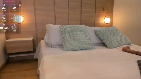 Snapshot of emilia_1040 chatting on 09/18/25, 12:18 emilia_1040 online show from 09/18/25, 12:18