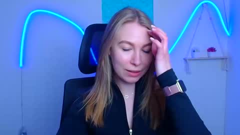 Emilia online show from 05/11/26, 05:24