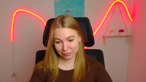 Emilia online show from 05/16/26, 05:37