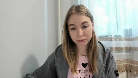 Emilia online show from 06/11/26, 04:49