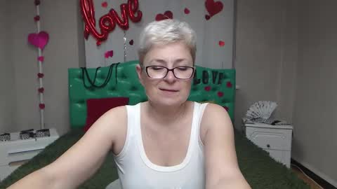 EmiliaGree online show from 11/18/25, 06:12