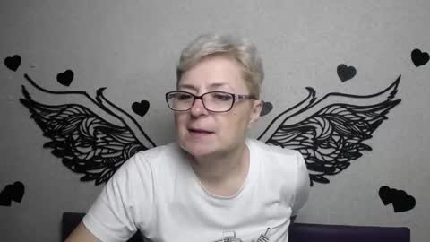 EmiliaGree online show from 11/21/25, 06:39