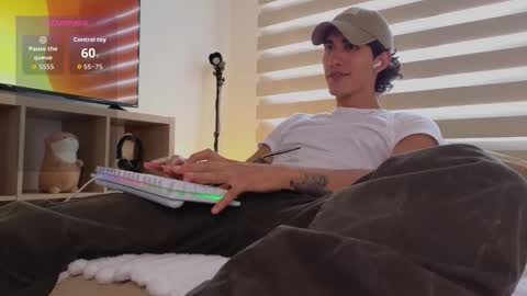 Snapshot of emilio_rivs chatting on 03/26/26, 02:44 emilio_rivs online show from 03/26/26, 02:44