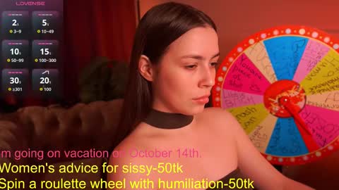 Snapshot of emiliyaroude chatting on 10/12/25, 12:48 Emiliya online show from 10/12/25, 12:48