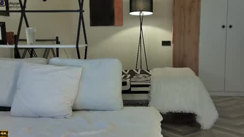 Emiljanna online show from 10/30/25, 02:46