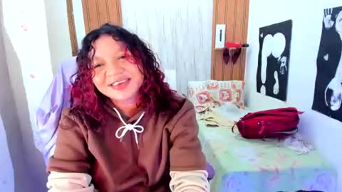 Snapshot of emilly_coper18 chatting on 07/11/26, 01:47 emily online show from 07/11/26, 01:47