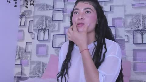 Snapshot of emilly_duque chatting on 05/09/26, 03:45 Emilly online show from 05/09/26, 03:45