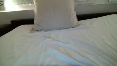 Snapshot of emilly_elli chatting on 05/05/26, 05:48 Emily online show from 05/05/26, 05:48