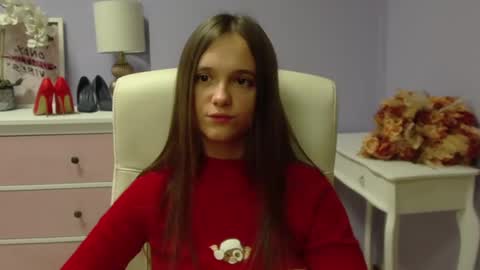 Snapshot of emilly_lust99 chatting on 12/07/24, 07:38 Emilly online show from 12/07/24, 07:38