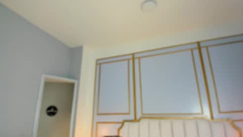 Snapshot of emilly_mell chatting on 11/06/25, 11:33 emilly_mell online show from 11/06/25, 11:33