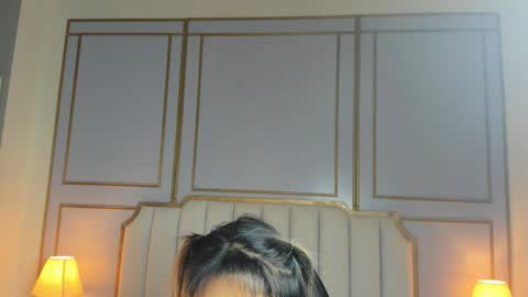 Snapshot of emilly_mell chatting on 11/29/25, 11:35 emilly_mell online show from 11/29/25, 11:35