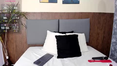 emillyharper_ online show from 10/16/25, 04:24