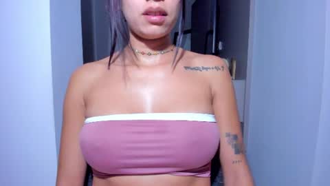 Snapshot of emillyhils1 chatting on 06/26/26, 08:30 emilly online show from 06/26/26, 08:30