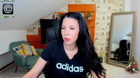 EmillyTaylor online show from 12/30/24, 04:31