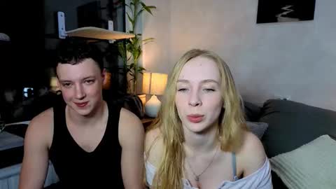 Snapshot of emily0303 chatting on 10/18/25, 03:09 emily0303 online show from 10/18/25, 03:09