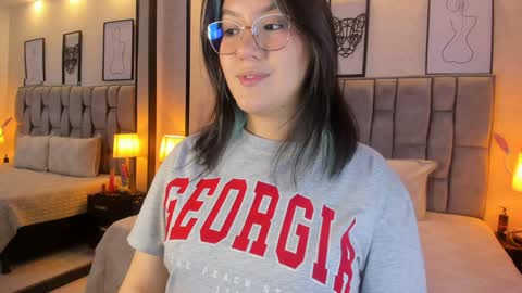 Emily online show from 12/04/24, 03:15